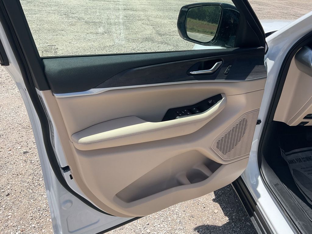 New Car 2025 Jeep Grand Cherokee  Limited For Sale Under $50,000 In Pleasanton, Texas