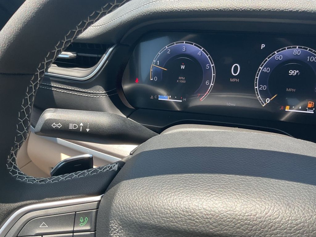 New Car 2025 Jeep Grand Cherokee  Limited For Sale Under $50,000 In Pleasanton, Texas