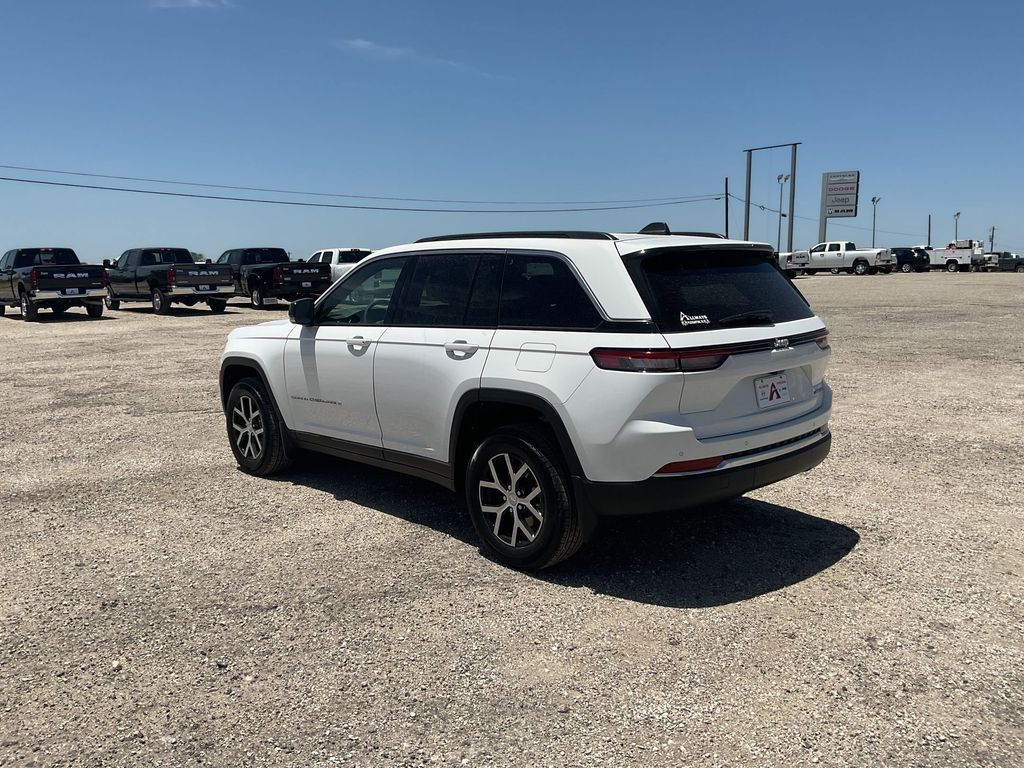 New Car 2025 Jeep Grand Cherokee  Limited For Sale Under $50,000 In Pleasanton, Texas