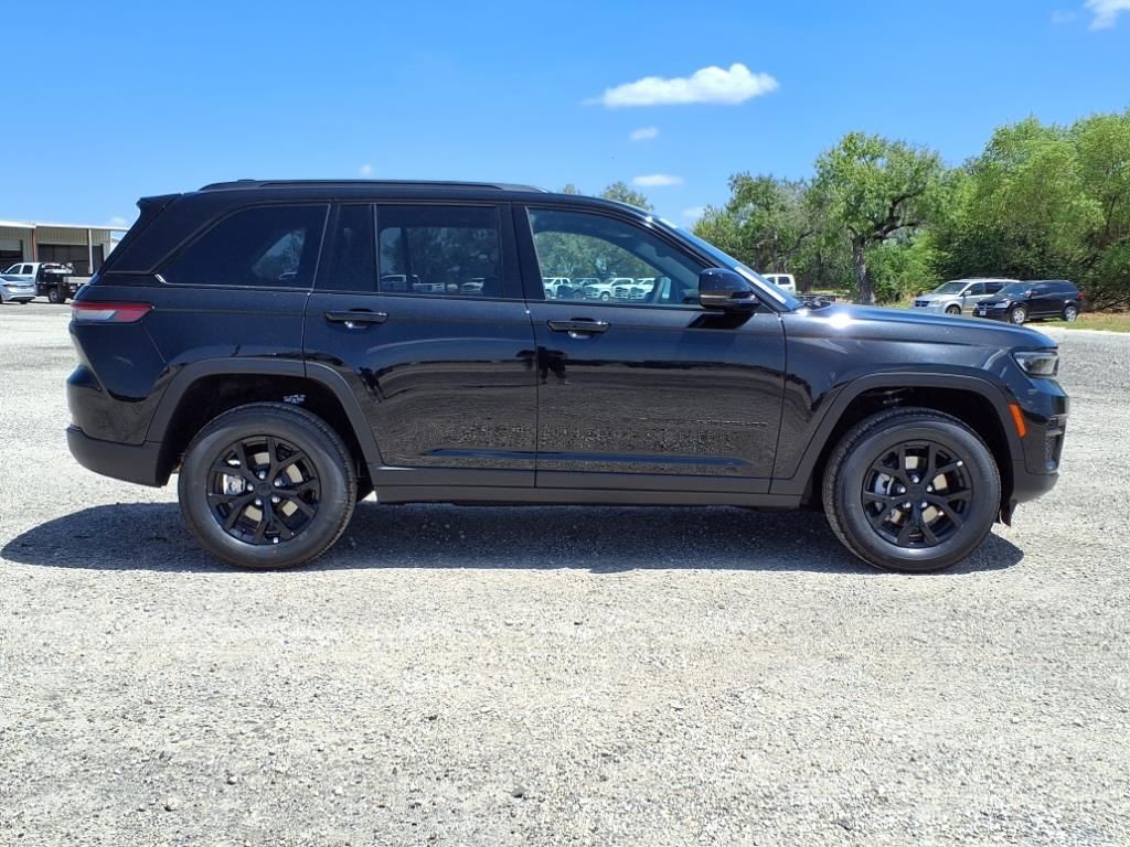 New Car 2025 Jeep Grand Cherokee  Altitude X For Sale Under $50,000 In Pleasanton, Texas