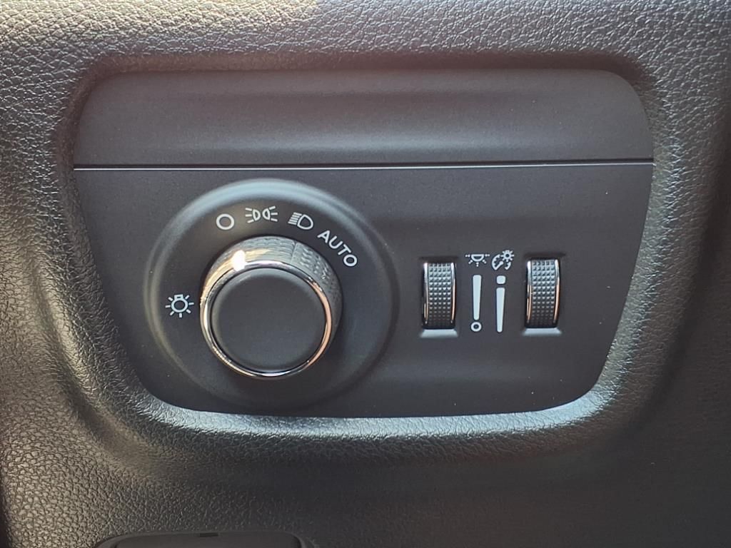 New Car 2025 Jeep Grand Cherokee  Altitude X For Sale Under $50,000 In Pleasanton, Texas