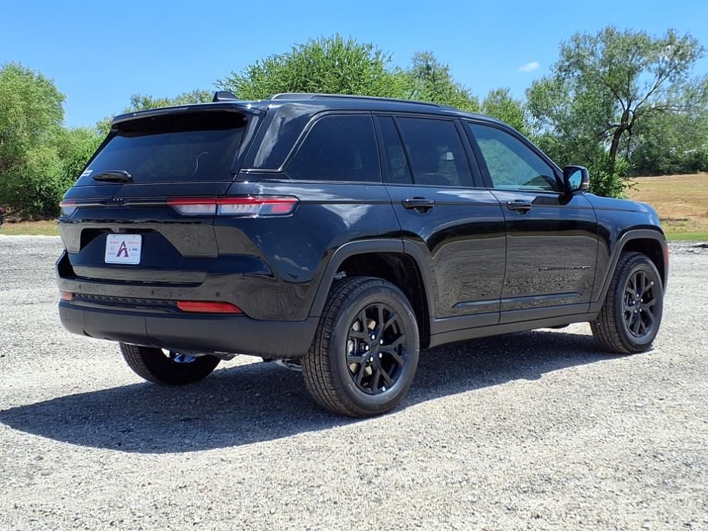 New Car 2025 Jeep Grand Cherokee  Altitude X For Sale Under $50,000 In Pleasanton, Texas