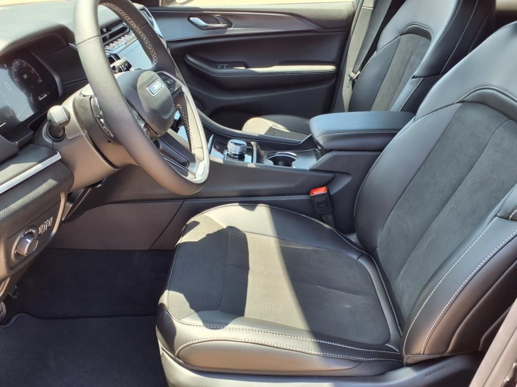 New Car 2025 Jeep Grand Cherokee  Altitude X For Sale Under $50,000 In Pleasanton, Texas