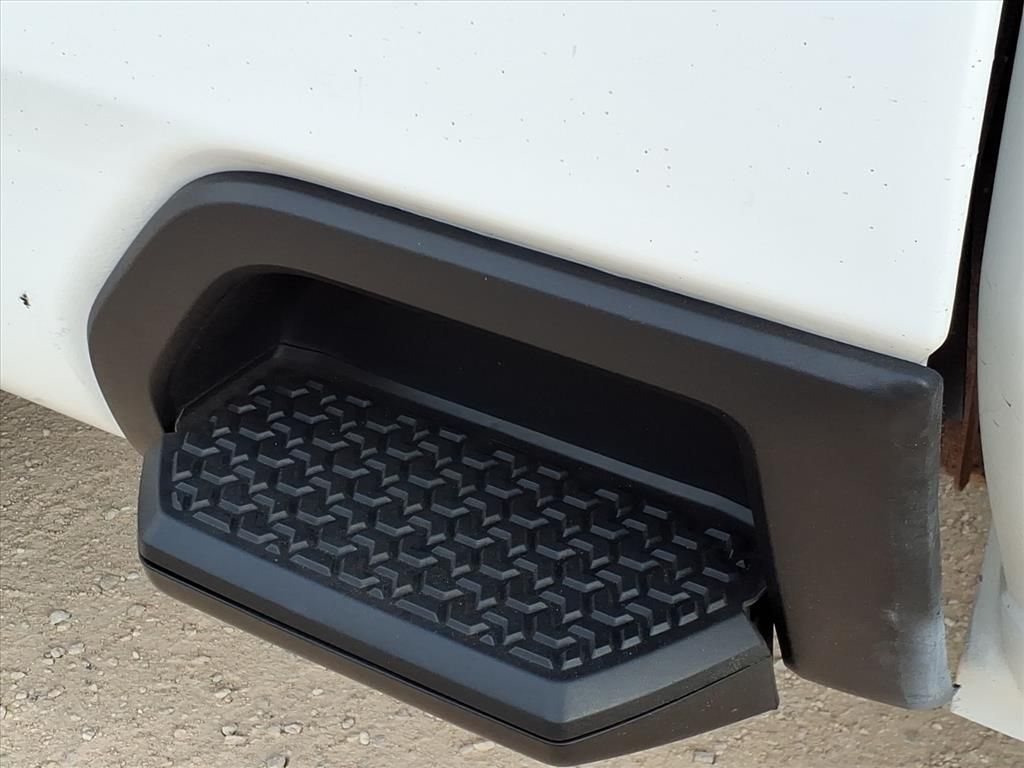 Used Car 2022 Chevrolet Silverado  Lt For Sale Under $50,000 In Pleasanton, Texas