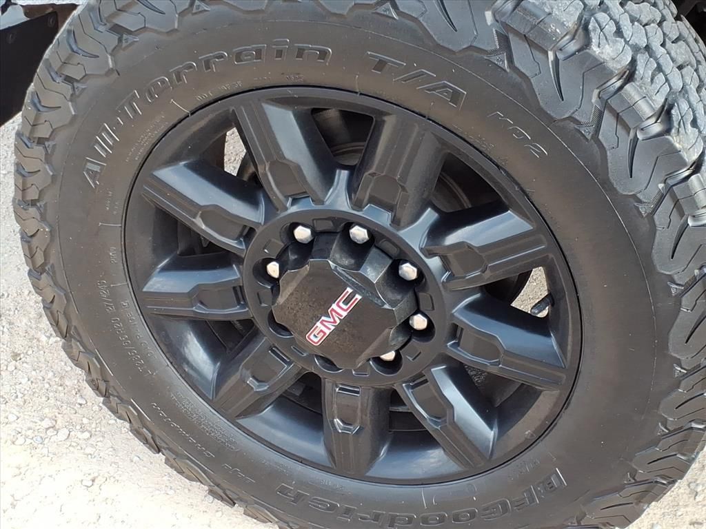 Used Car 2022 Chevrolet Silverado  Lt For Sale Under $50,000 In Pleasanton, Texas