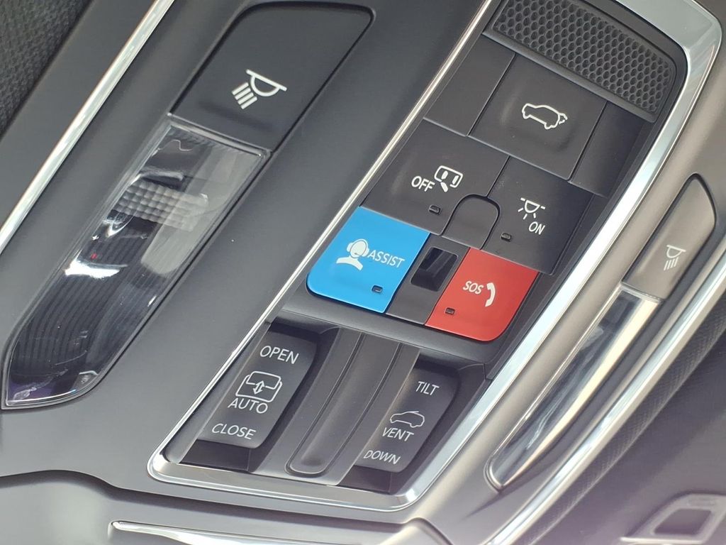 New Car 2025 Jeep Grand Cherokee  Laredo X For Sale Under $40,000 In Pleasanton, Texas