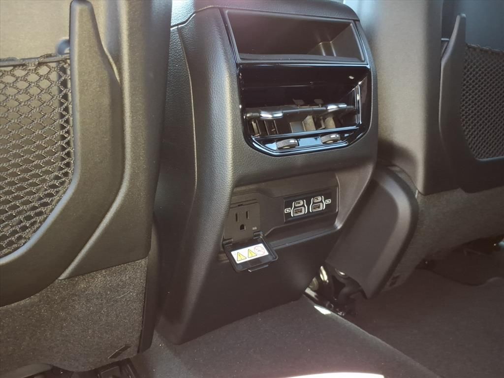 New Car 2025 Jeep Grand Cherokee  Laredo For Sale Under $50,000 In Pleasanton, Texas