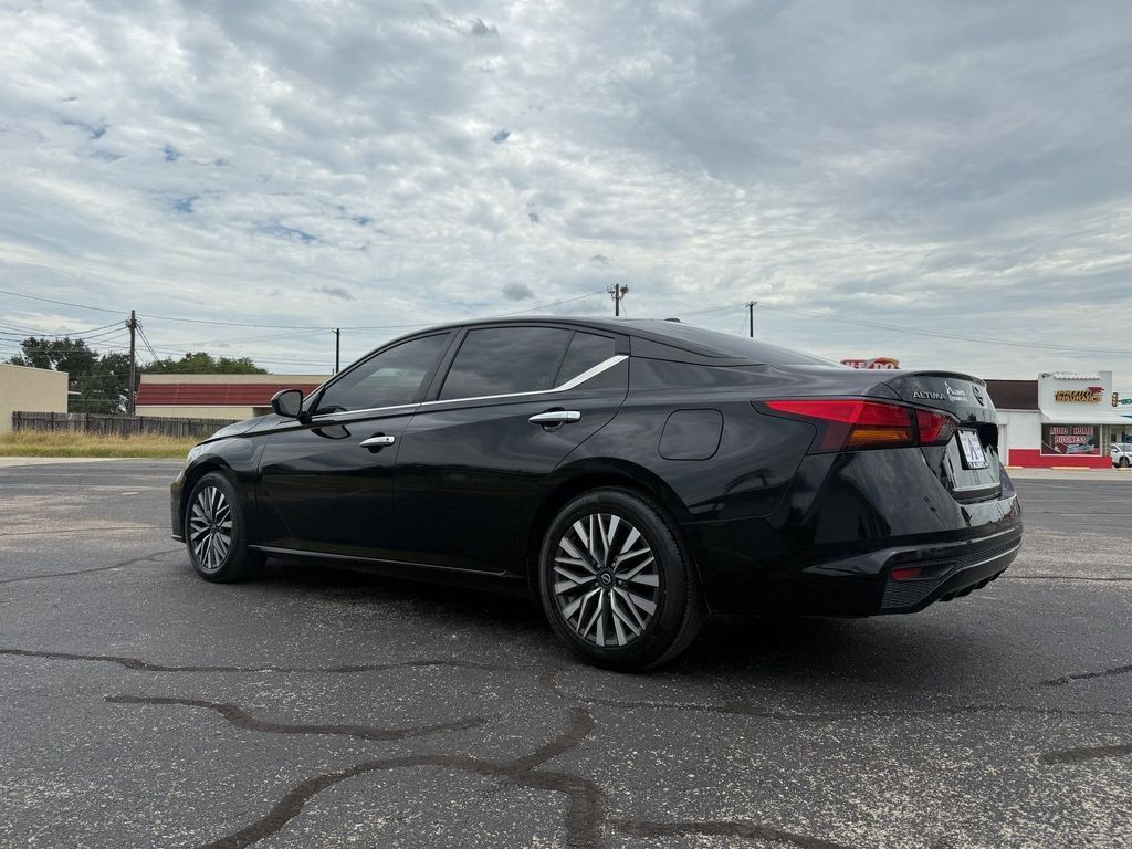 Used Car 2023 Nissan Altima  2.5 Sv For Sale Under $25,000 In Pleasanton, Texas