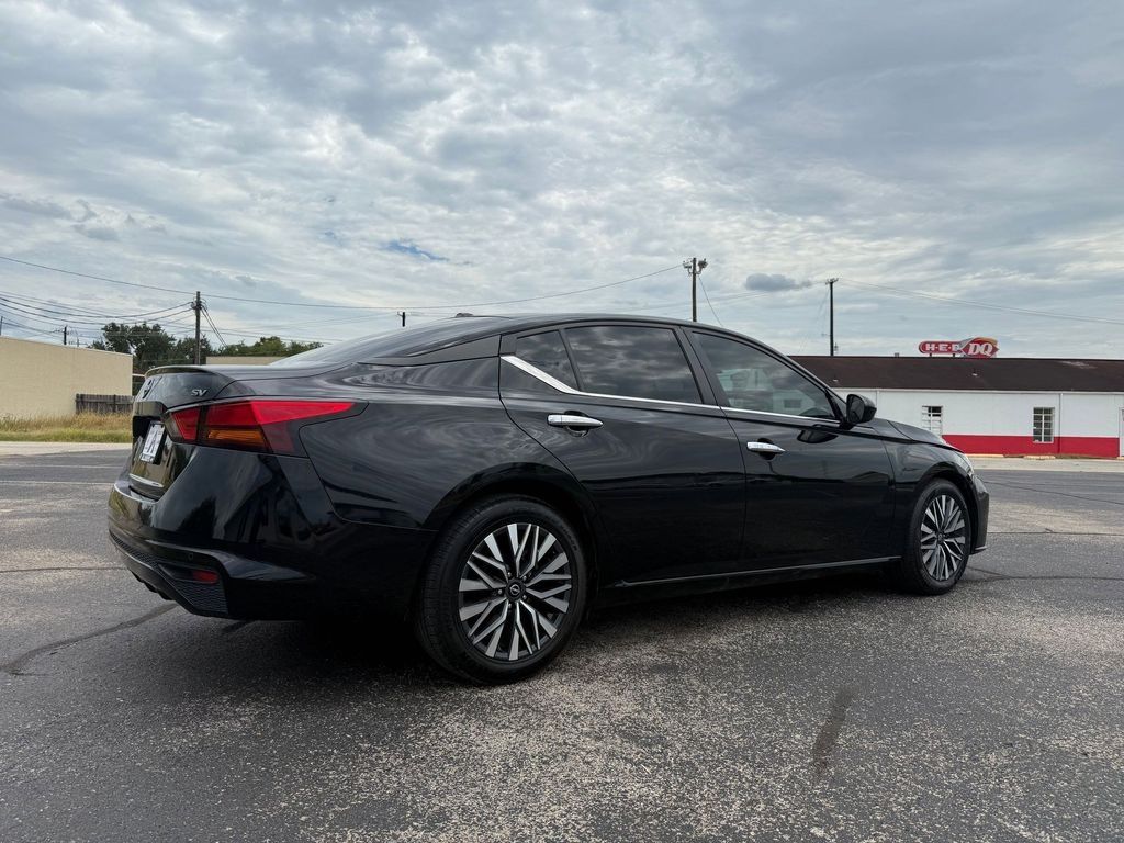 Used Car 2023 Nissan Altima  2.5 Sv For Sale Under $25,000 In Pleasanton, Texas