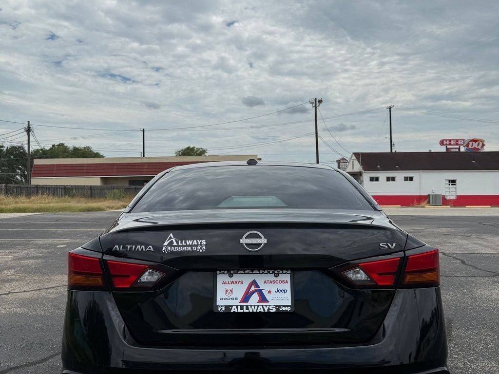 Used Car 2023 Nissan Altima  2.5 Sv For Sale Under $25,000 In Pleasanton, Texas