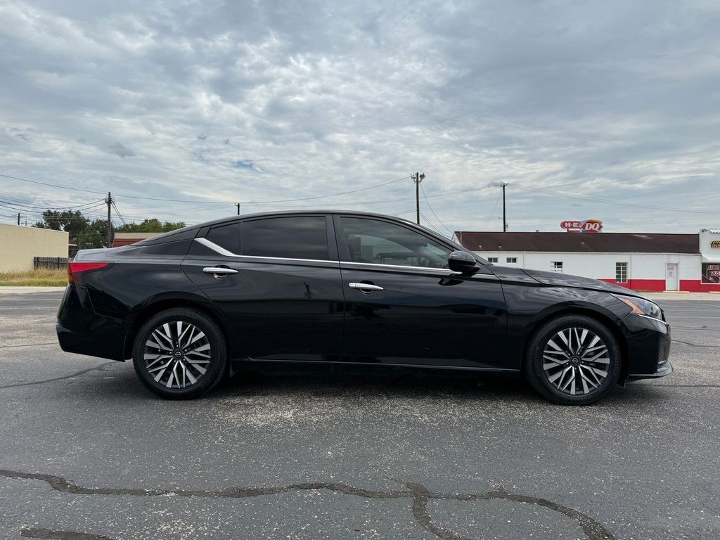 Used Car 2023 Nissan Altima  2.5 Sv For Sale Under $25,000 In Pleasanton, Texas