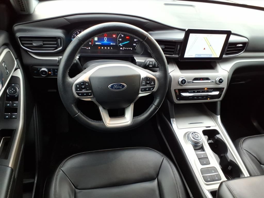 Used Car 2022 Ford Explorer  Xlt For Sale Under $30,000 In Pleasanton, Texas