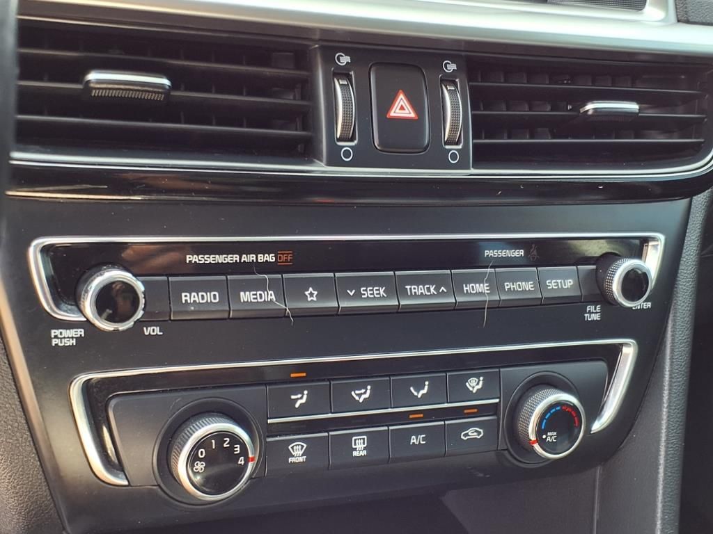 Used Car 2020 Kia Optima  Se For Sale Under $20,000 In Pleasanton, Texas