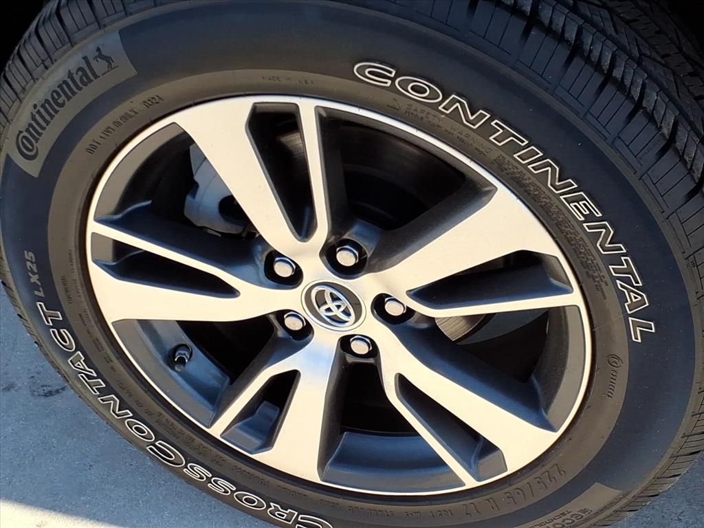 Used Car 2018 Toyota Rav4  Xle For Sale Under $20,000 In Pleasanton, Texas