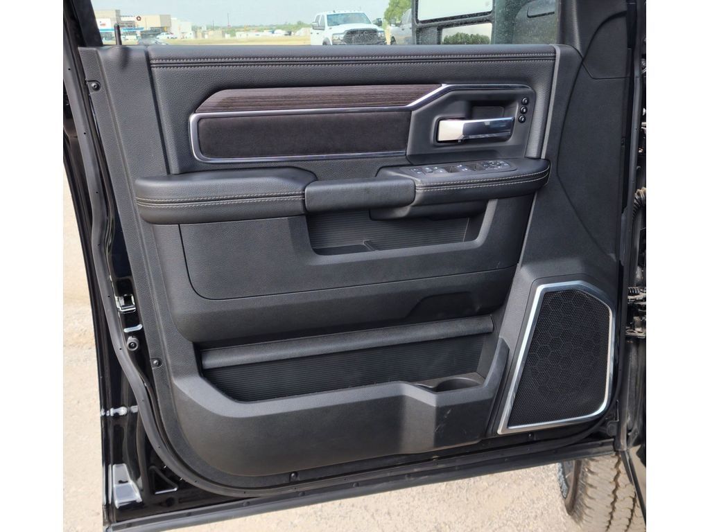 New Car 2025 Ram 2500  Laramie For Sale Under $90,000 In Pleasanton, Texas