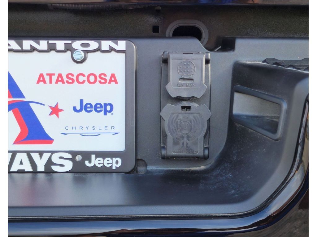 New Car 2025 Ram 2500  Laramie For Sale Under $90,000 In Pleasanton, Texas