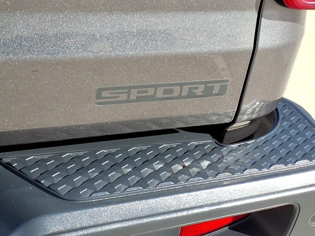 Used Car 2021 Jeep Gladiator  Sport S For Sale Under $30,000 In Pleasanton, Texas