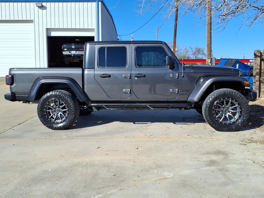 Used Car 2021 Jeep Gladiator  Sport S For Sale Under $30,000 In Pleasanton, Texas