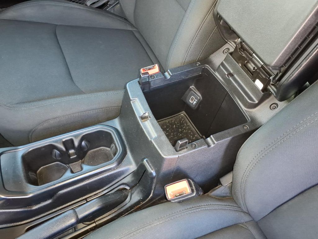 Used Car 2021 Jeep Gladiator  Sport S For Sale Under $30,000 In Pleasanton, Texas