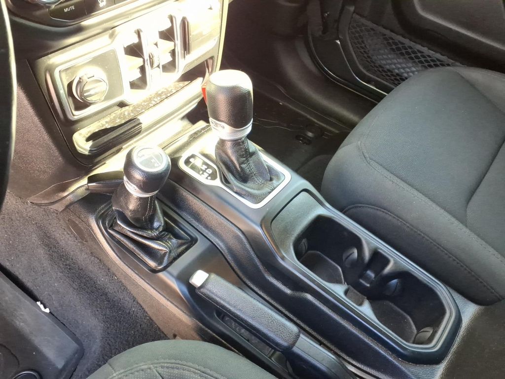 Used Car 2021 Jeep Gladiator  Sport S For Sale Under $30,000 In Pleasanton, Texas