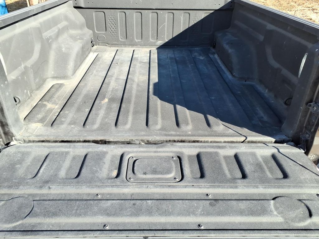 Used Car 2021 Jeep Gladiator  Sport S For Sale Under $30,000 In Pleasanton, Texas