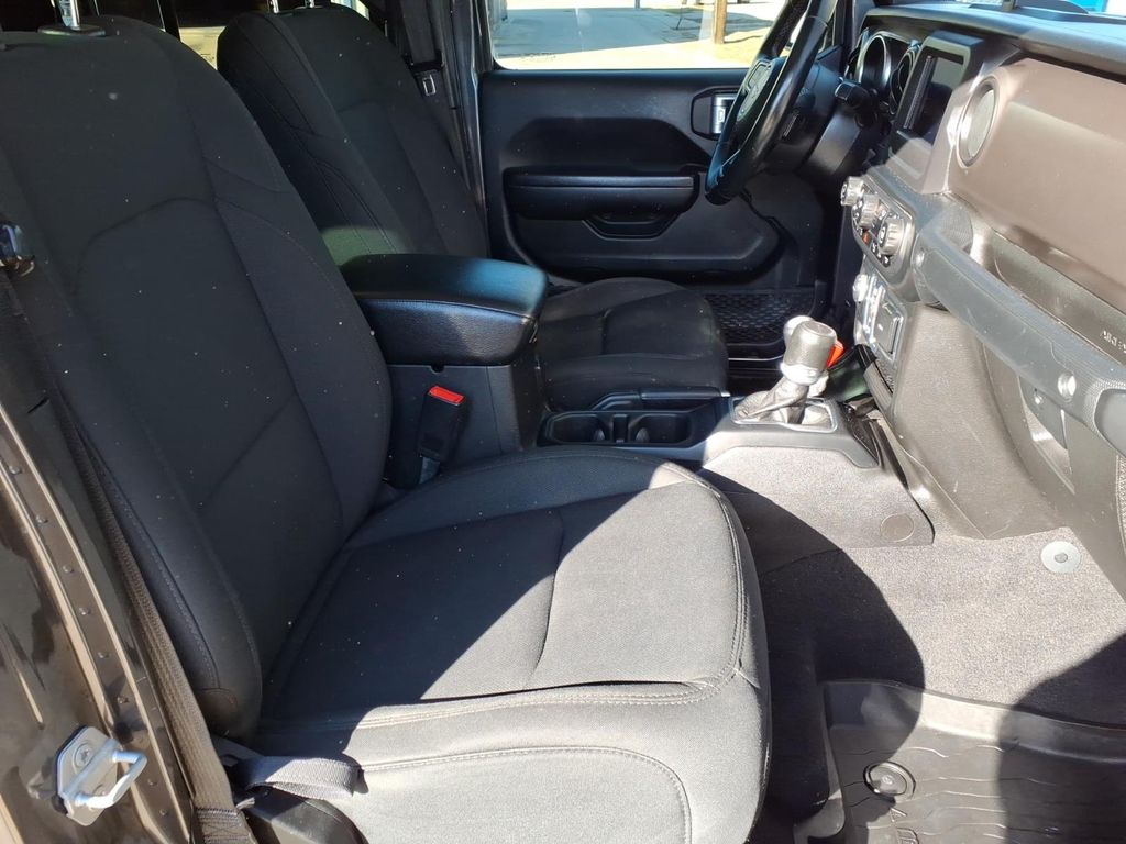 Used Car 2021 Jeep Gladiator  Sport S For Sale Under $30,000 In Pleasanton, Texas