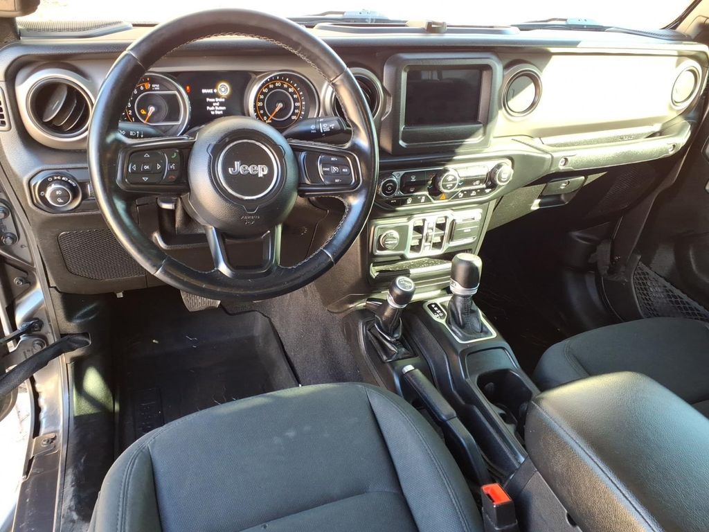 Used Car 2021 Jeep Gladiator  Sport S For Sale Under $30,000 In Pleasanton, Texas