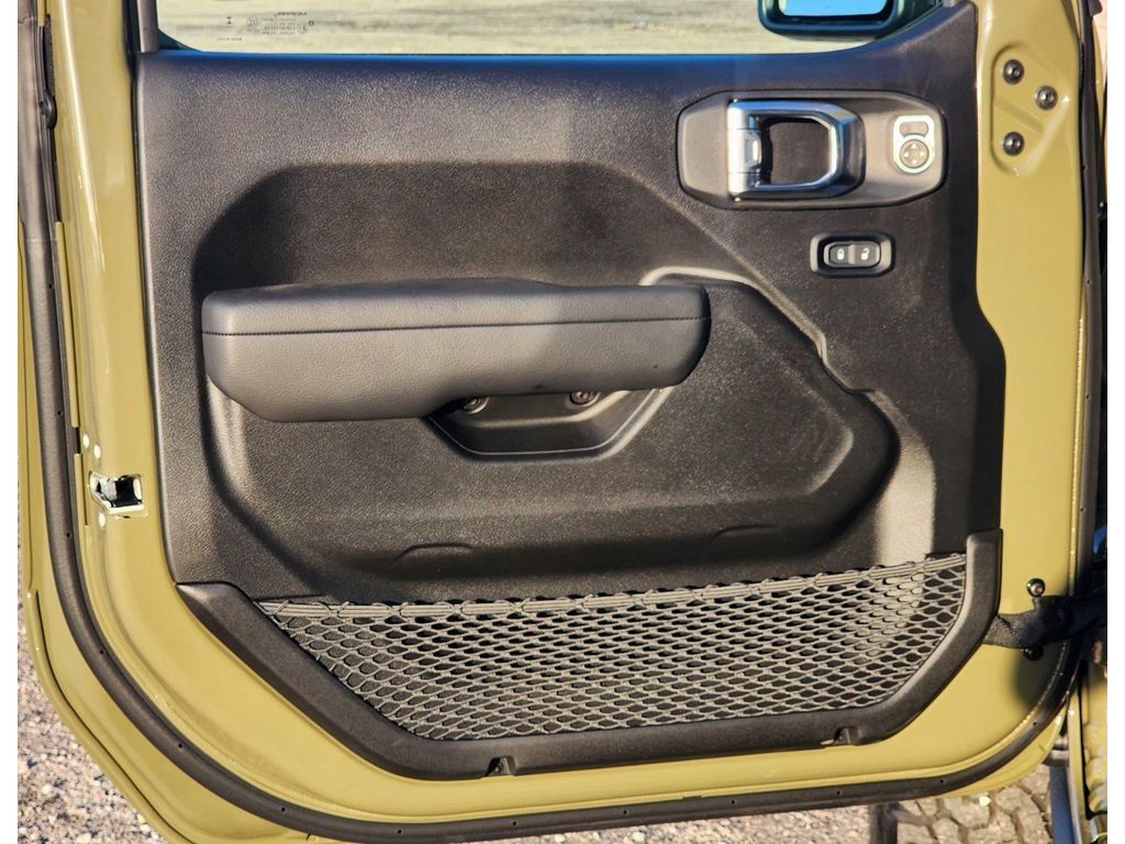 New Car 2025 Jeep Wrangler  Rubicon For Sale Under $60,000 In Pleasanton, Texas