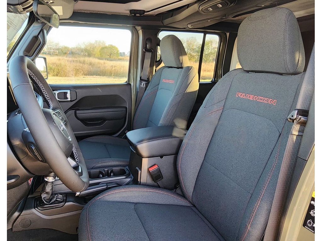 New Car 2025 Jeep Wrangler  Rubicon For Sale Under $60,000 In Pleasanton, Texas