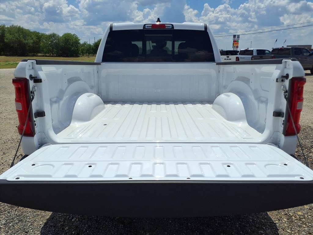 New Car 2025 Ram 1500  Lone Star For Sale Under $60,000 In Pleasanton, Texas