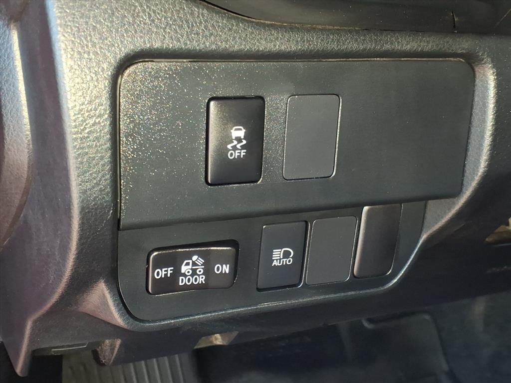 Used Car 2023 Toyota Tacoma  Sr For Sale Under $40,000 In Pleasanton, Texas