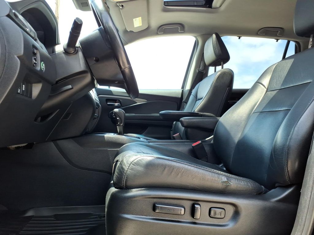 Used Car 2020 Honda Pilot  Ex-l For Sale Under $25,000 In Pleasanton, Texas