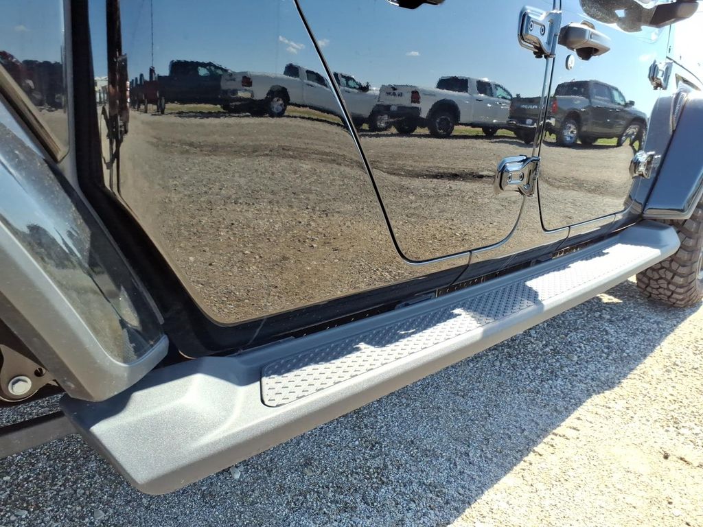 New Car 2025 Jeep Gladiator  Texas Trail For Sale Under $50,000 In Pleasanton, Texas