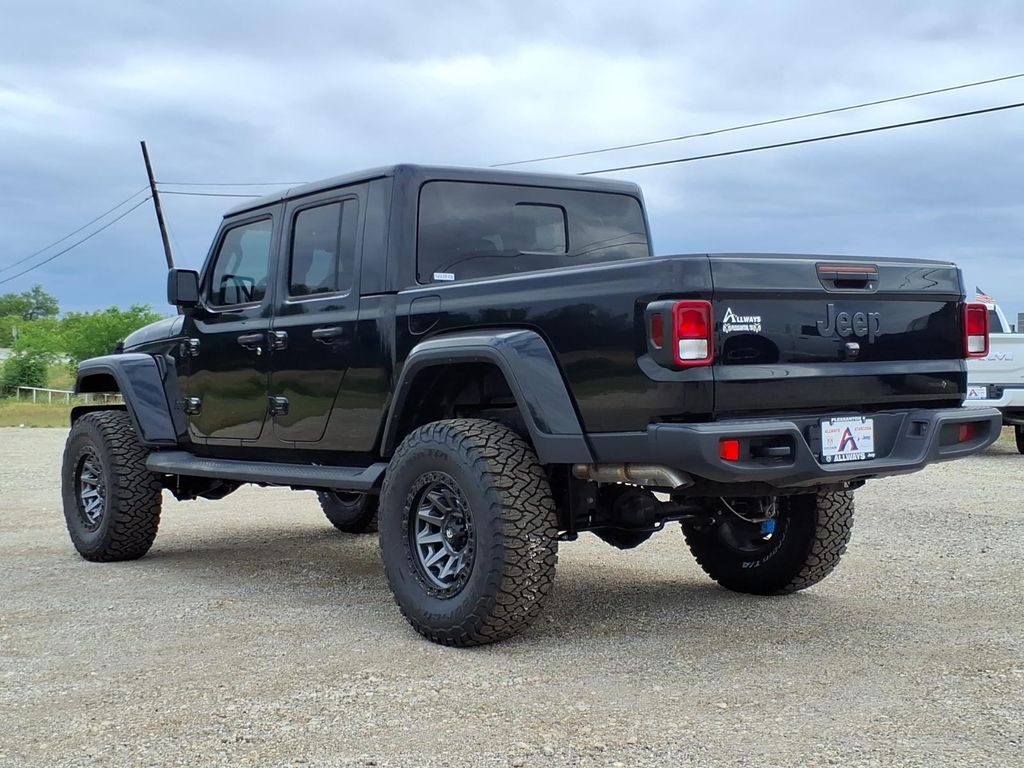 New Car 2025 Jeep Gladiator  Texas Trail For Sale Under $60,000 In Pleasanton, Texas