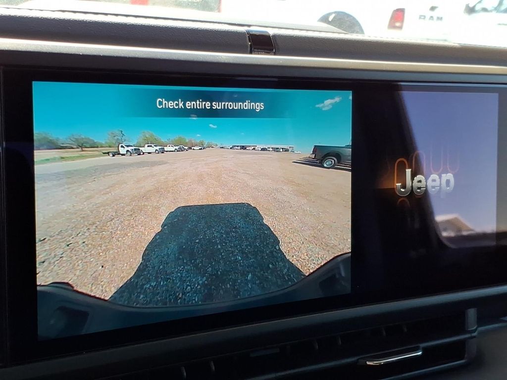 New Car 2025 Jeep Gladiator  Texas Trail For Sale Under $50,000 In Pleasanton, Texas