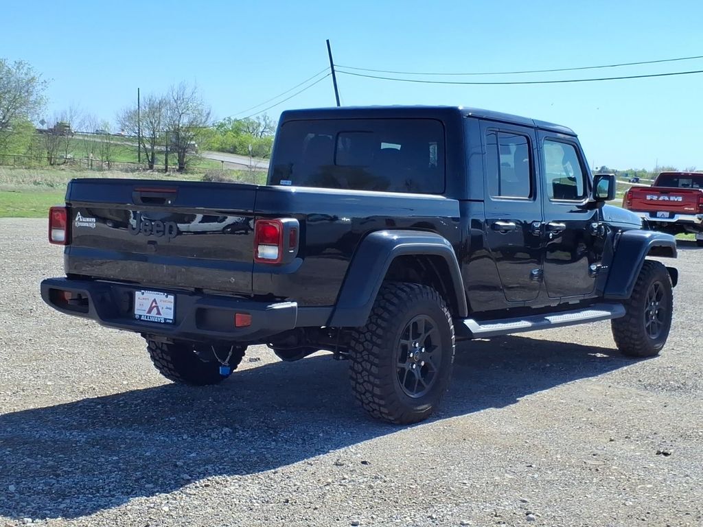 New Car 2025 Jeep Gladiator  Texas Trail For Sale Under $50,000 In Pleasanton, Texas