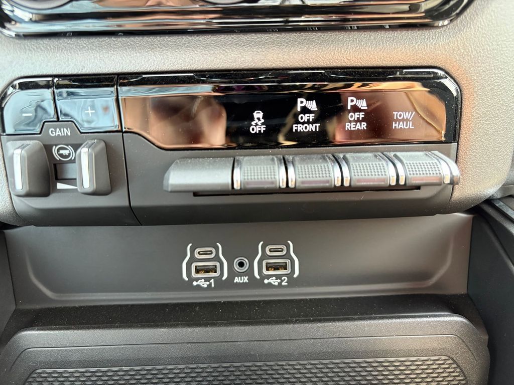 New Car 2025 Ram 1500  Lone Star For Sale Under $60,000 In Pleasanton, Texas