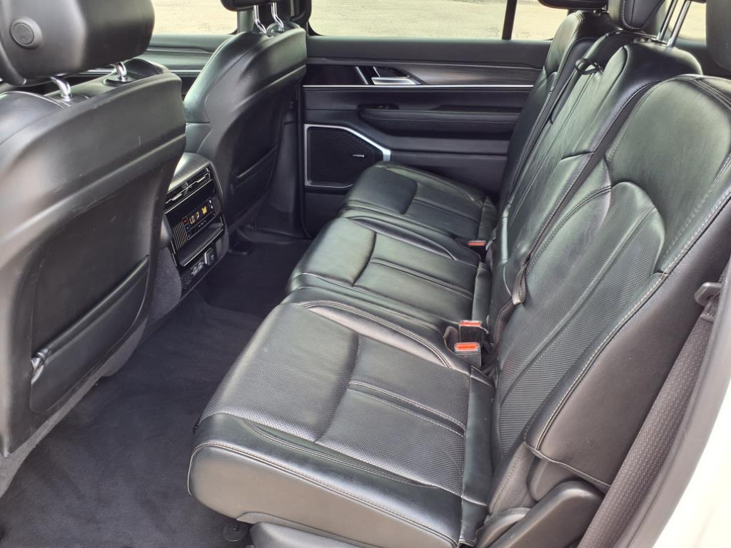 Used Car 2023 Jeep Wagoneer  Series Iii For Sale Under $50,000 In Pleasanton, Texas