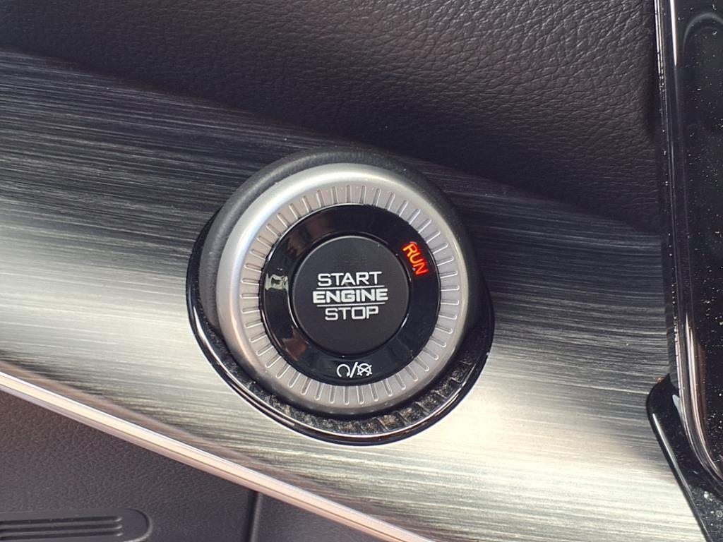 Used Car 2023 Jeep Wagoneer  Series Iii For Sale Under $50,000 In Pleasanton, Texas