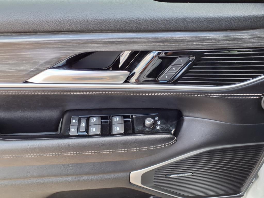 Used Car 2023 Jeep Wagoneer  Series Iii For Sale Under $50,000 In Pleasanton, Texas