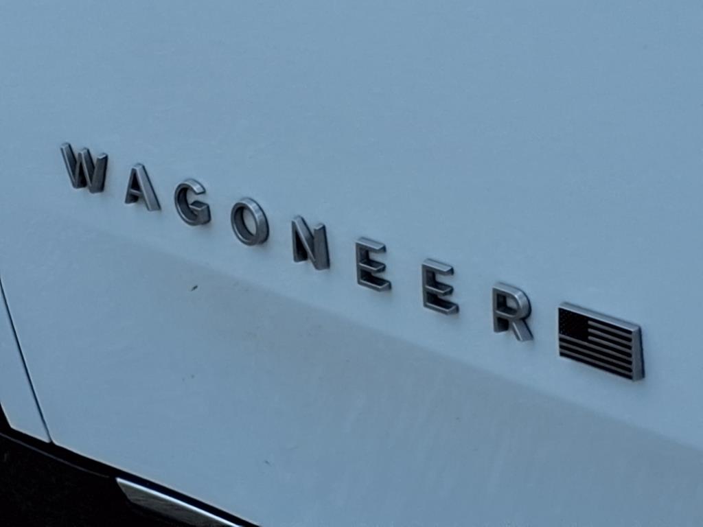 Used Car 2023 Jeep Wagoneer  Series Iii For Sale Under $50,000 In Pleasanton, Texas