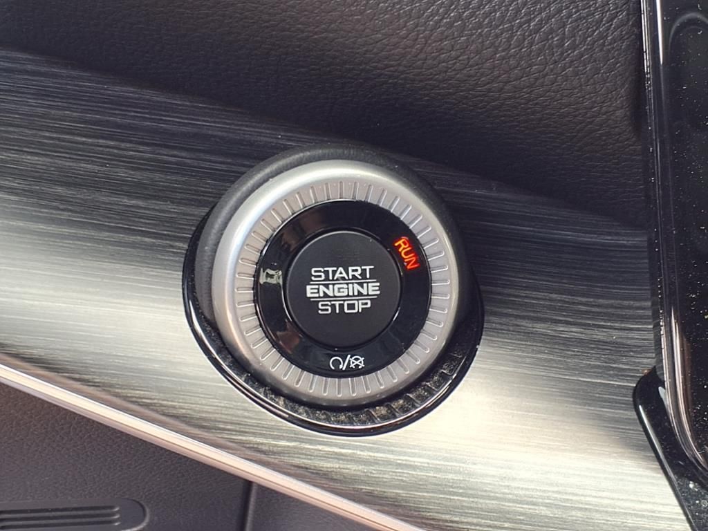 Used Car 2023 Jeep Wagoneer  Series Iii For Sale Under $60,000 In Pleasanton, Texas