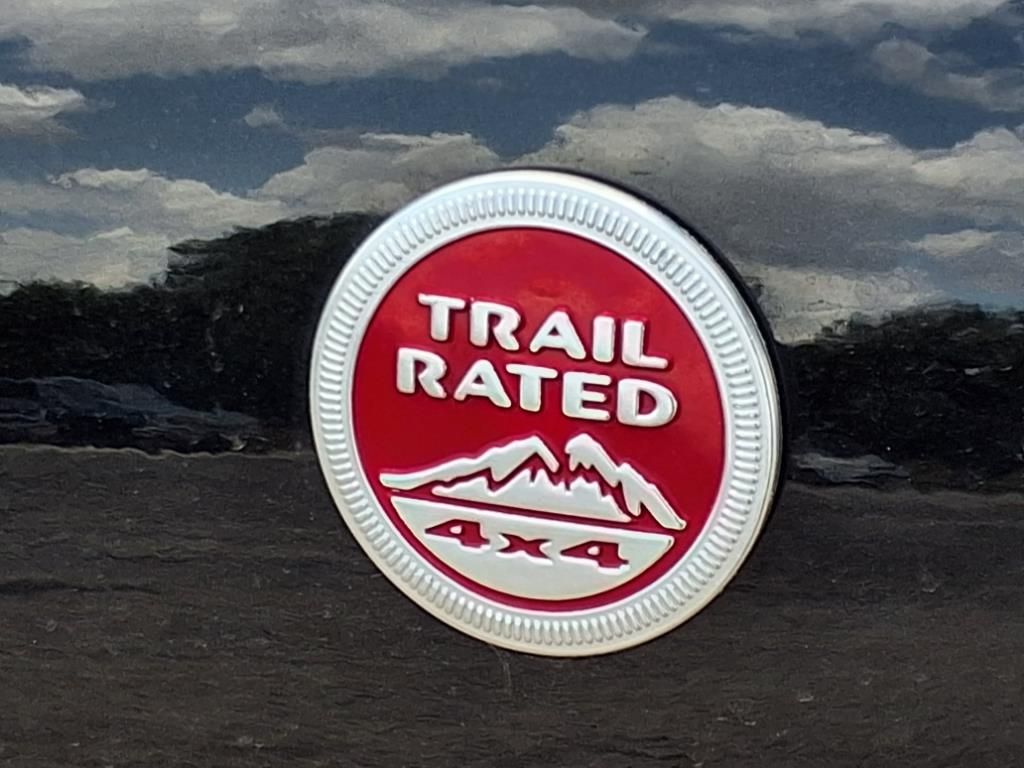 Used Car 2020 Jeep Grand Cherokee  Trailhawk For Sale Under $30,000 In Pleasanton, Texas