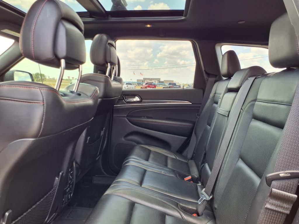 Used Car 2020 Jeep Grand Cherokee  Trailhawk For Sale Under $30,000 In Pleasanton, Texas