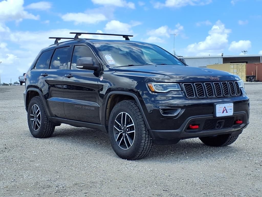 Used Car 2020 Jeep Grand Cherokee  Trailhawk For Sale Under $30,000 In Pleasanton, Texas