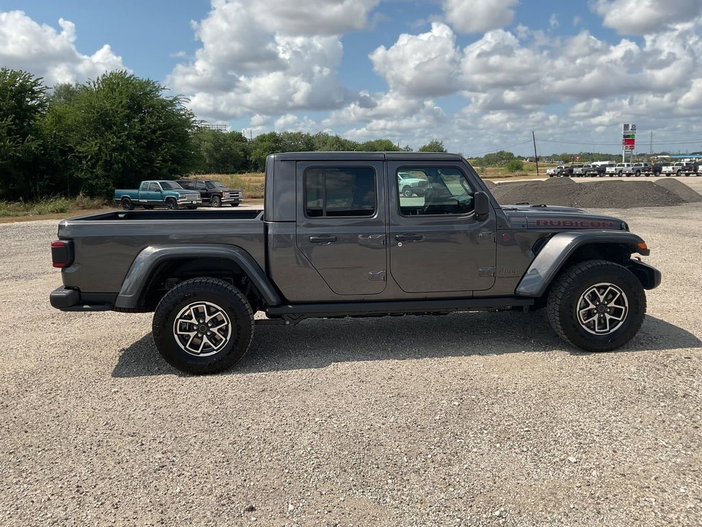 New Car 2025 Jeep Gladiator  Rubicon For Sale Under $60,000 In Pleasanton, Texas