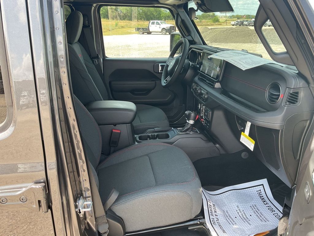 New Car 2025 Jeep Gladiator  Rubicon For Sale Under $60,000 In Pleasanton, Texas