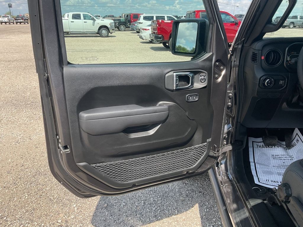 New Car 2025 Jeep Gladiator  Rubicon For Sale Under $60,000 In Pleasanton, Texas