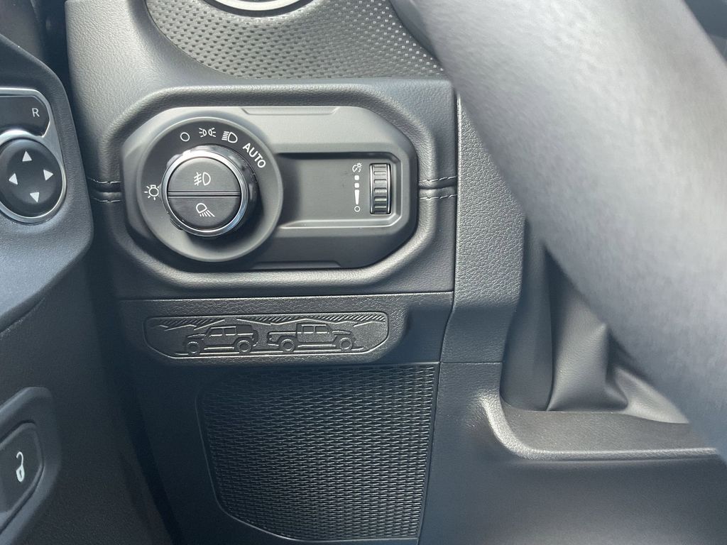 New Car 2025 Jeep Gladiator  Rubicon For Sale Under $60,000 In Pleasanton, Texas