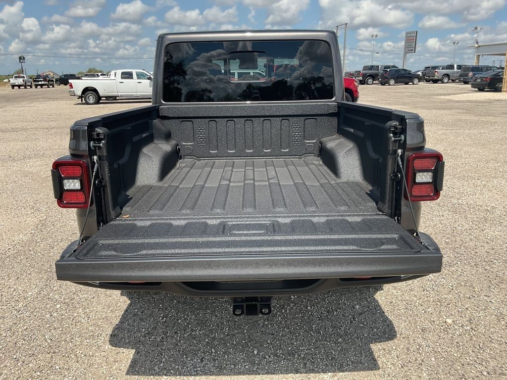 New Car 2025 Jeep Gladiator  Rubicon For Sale Under $60,000 In Pleasanton, Texas